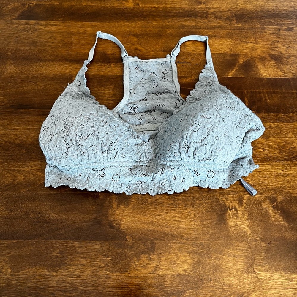 Arie Bralette size Large in Womens. No flaws. Good used condition. Grey.